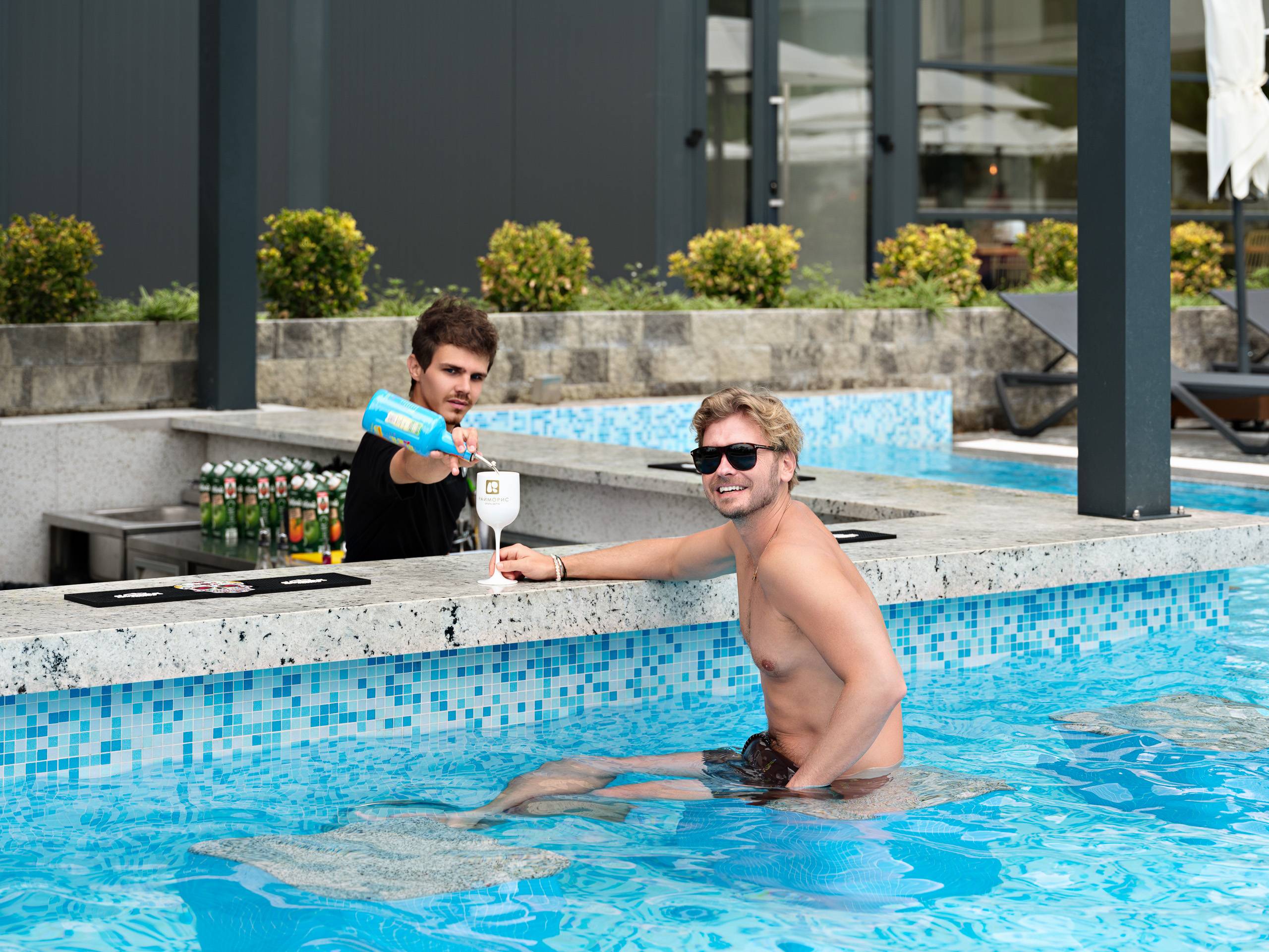 Отель Райморис - официальный сайт. Отдых на черном море. Геленджик. Бетта.