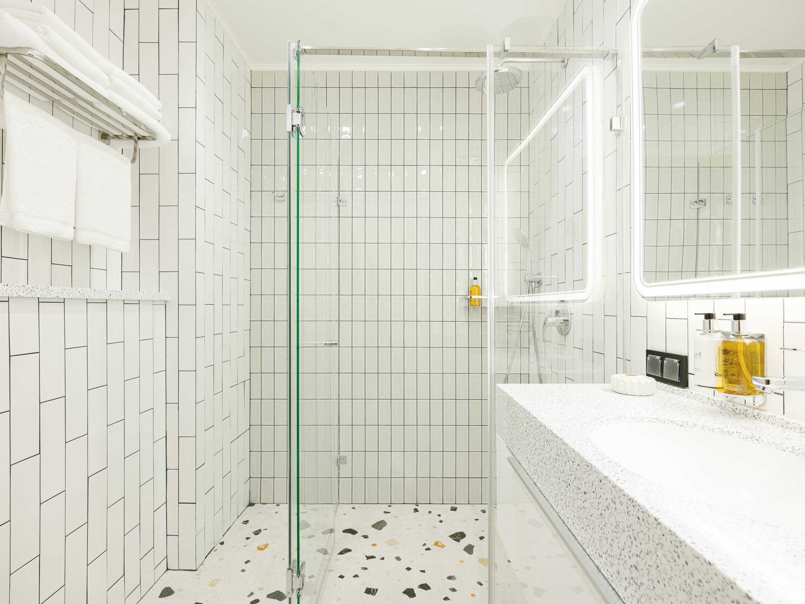 Изображение 5 - Номер Полулюкс - Отель Райморис - официальный сайт. Отдых на черном море. Геленджик. Бетта.