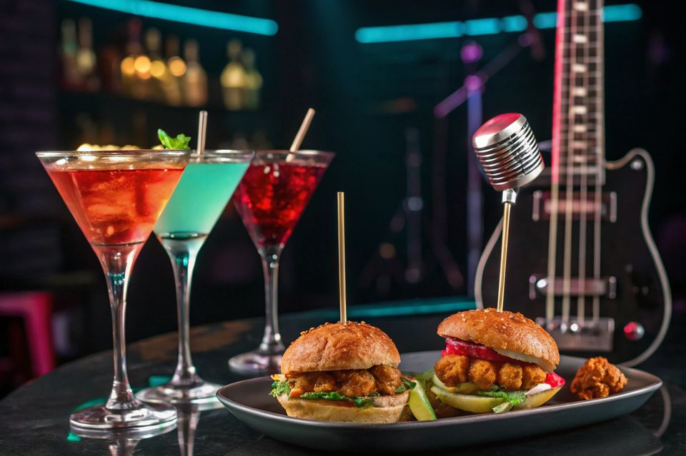 Отель Райморис - официальный сайт. Отдых на черном море. Геленджик. Бетта.